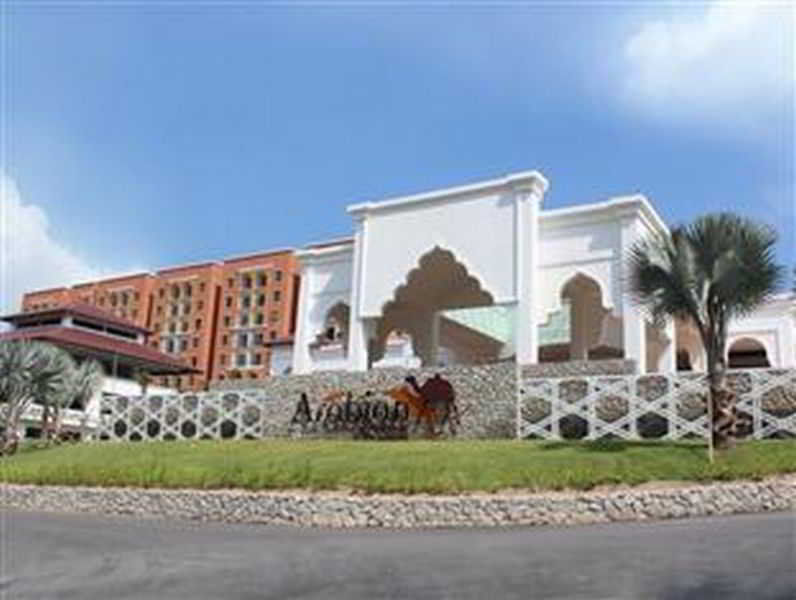 Arabian Bay Resort@ Bukit Gambang Resort City Esterno foto