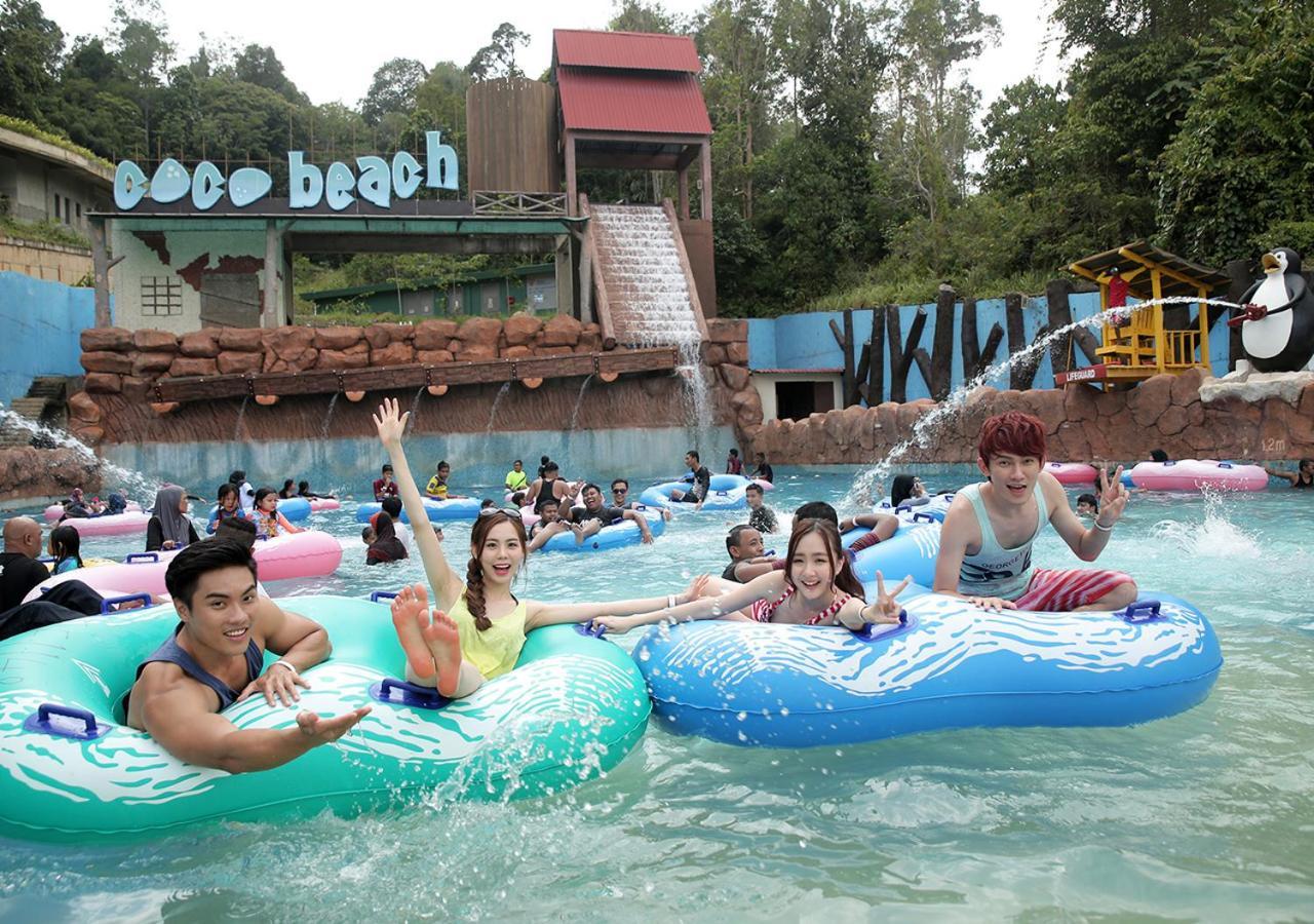 Arabian Bay Resort@ Bukit Gambang Resort City Esterno foto